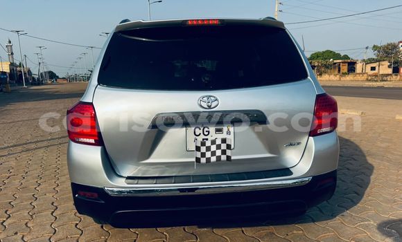 Buy Used Toyota Highlander Silver Car in Cotonou in Benign Buy Used Toyota Highlander Silver Car in Cotonou in Benign