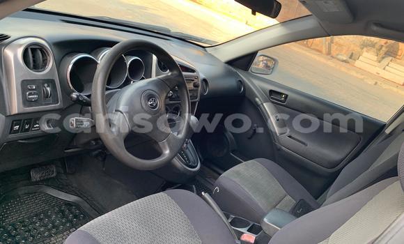 Sayi Na hannu Toyota Matrix White Mota in Abomey Calavi a Benin Sayi Na hannu Toyota Matrix White Mota in Abomey Calavi a Benin