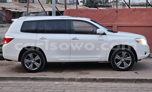 Sayi Na hannu Toyota Highlander Azurfa Mota in Cotonou a Benin Sayi Na hannu Toyota Highlander Azurfa Mota in Cotonou a Benin