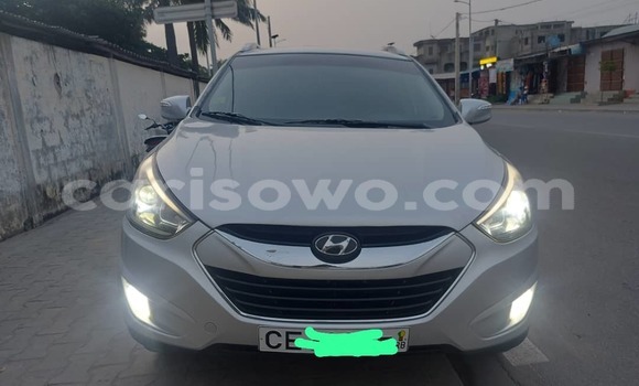 Sayi Na hannu Hyundai Tucson Azurfa Mota in Cotonou a Benin Sayi Na hannu Hyundai Tucson Azurfa Mota in Cotonou a Benin
