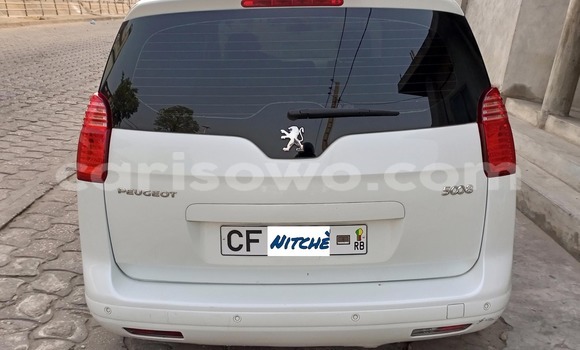 Acheter Occasion Voiture Peugeot 5008 Blanc à Cotonou, Benin Acheter Occasion Voiture Peugeot 5008 Blanc à Cotonou, Benin