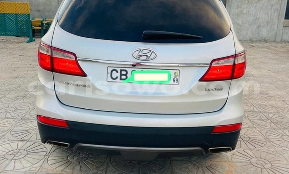 Ra Àlòkù Hyundai Santa Fe Silver Ọkọ̀ in Cotonou ni Benin Ra Àlòkù Hyundai Santa Fe Silver Ọkọ̀ in Cotonou ni Benin