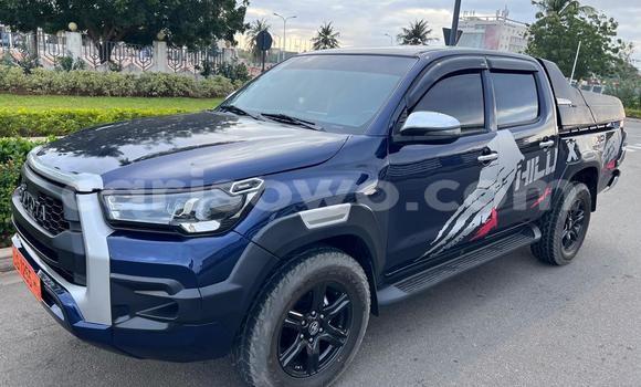 Ra Àlòkù Toyota Hilux Black Ọkọ̀ in Cotonou ni Benin