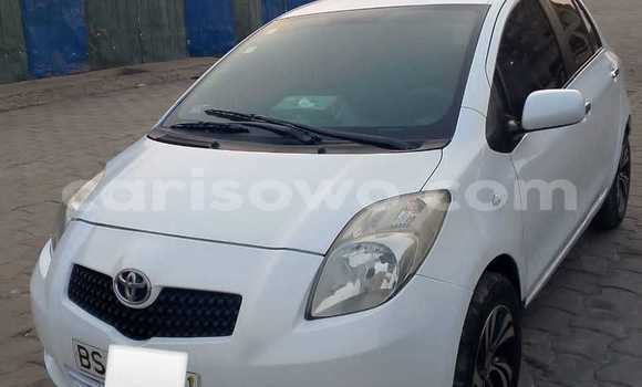 Acheter Occasion Voiture Toyota Yaris Blanc à Cotonou, Benin Acheter Occasion Voiture Toyota Yaris Blanc à Cotonou, Benin