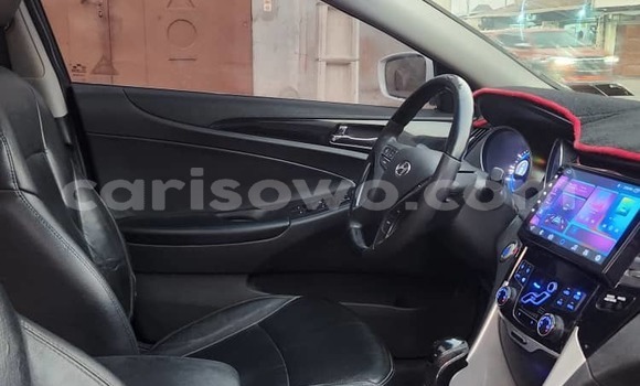 Ra Àlòkù Hyundai Sonata funfun Ọkọ̀ in Cotonou ni Benin Ra Àlòkù Hyundai Sonata funfun Ọkọ̀ in Cotonou ni Benin