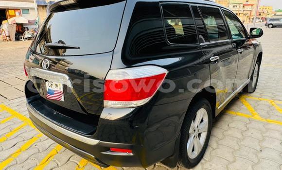 Acheter Occasion Voiture Toyota Highlander Noir à Abomey Calavi, Benin Acheter Occasion Voiture Toyota Highlander Noir à Abomey Calavi, Benin