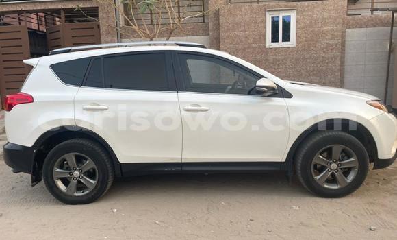 Sayi Na hannu Toyota RAV4 White Mota in Cotonou a Benin Sayi Na hannu Toyota RAV4 White Mota in Cotonou a Benin