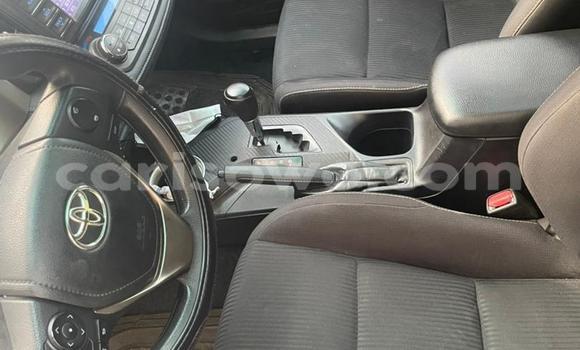 Sayi Na hannu Toyota RAV4 White Mota in Cotonou a Benin Sayi Na hannu Toyota RAV4 White Mota in Cotonou a Benin
