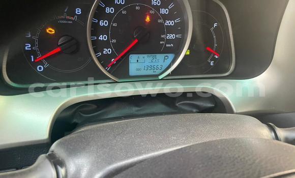 Sayi Na hannu Toyota RAV4 White Mota in Cotonou a Benin Sayi Na hannu Toyota RAV4 White Mota in Cotonou a Benin