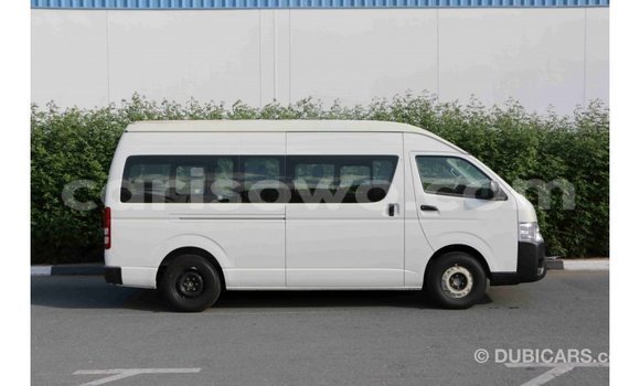 Sayi Imported Toyota Hiace White Mota in Import - Dubai a Benin Sayi Imported Toyota Hiace White Mota in Import - Dubai a Benin