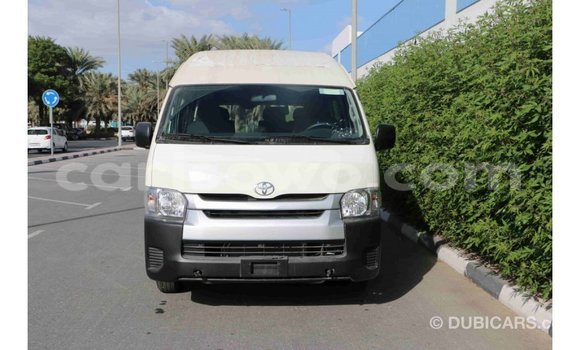 Sayi Imported Toyota Hiace White Mota in Import - Dubai a Benin Sayi Imported Toyota Hiace White Mota in Import - Dubai a Benin