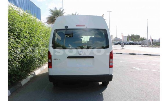 Sayi Imported Toyota Hiace White Mota in Import - Dubai a Benin Sayi Imported Toyota Hiace White Mota in Import - Dubai a Benin