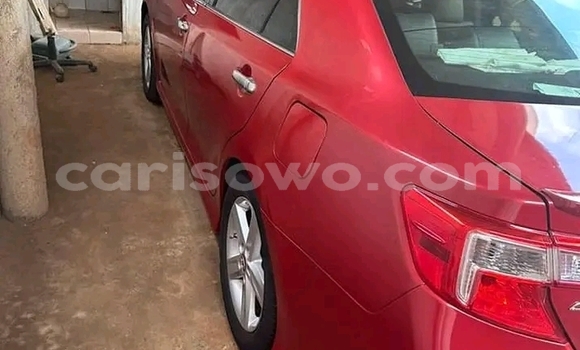 Sayi Na hannu Toyota Camry Red Mota in Porto Novo a Benin