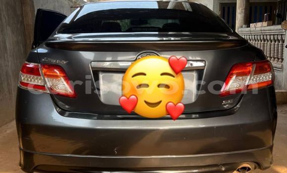 Sayi Na hannu Toyota Camry Azurfa Mota in Abomey Calavi a Benin Sayi Na hannu Toyota Camry Azurfa Mota in Abomey Calavi a Benin