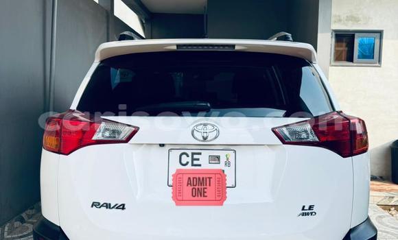 Buy Used Toyota RAV4 White Car in Abomey Calavi in Benign