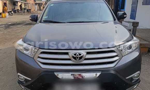 Ra Àlòkù Toyota Highlander Silver Ọkọ̀ in Cotonou ni Benin