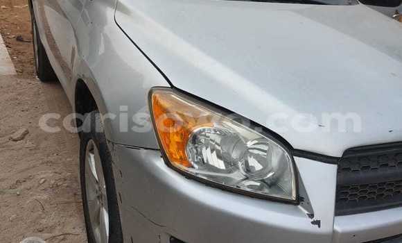 Ra Àlòkù Toyota RAV4 Silver Ọkọ̀ in Cotonou ni Benin Ra Àlòkù Toyota RAV4 Silver Ọkọ̀ in Cotonou ni Benin