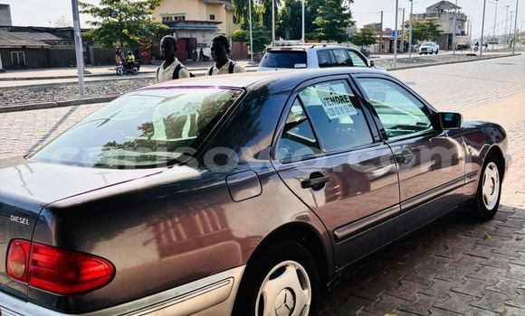 Buy Used Mercedes-Benz E–Class Silver Car in Ouidah in Benign