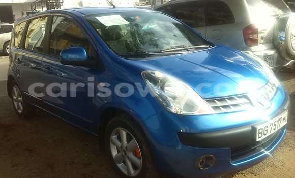 Sayi Na hannu Nissan Note Blue Mota in Cotonou a Benin Sayi Na hannu Nissan Note Blue Mota in Cotonou a Benin