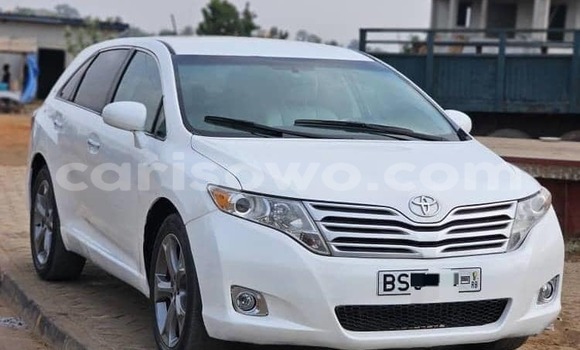 Sayi Na hannu Toyota Venza White Mota in Abomey Calavi a Benin