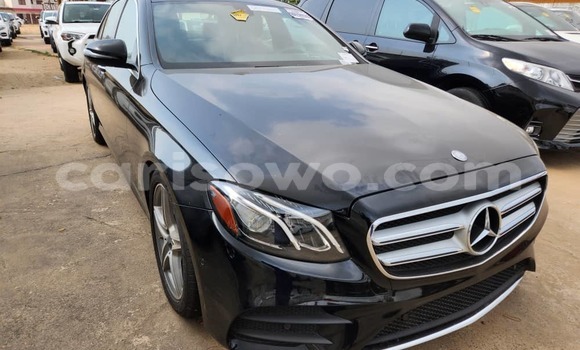 Acheter Occasion Voiture Mercedes-Benz E–Class Noir à Cotonou, Benin Acheter Occasion Voiture Mercedes-Benz E–Class Noir à Cotonou, Benin