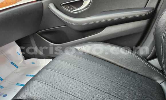 Acheter Occasion Voiture Mercedes-Benz E–Class Noir à Cotonou, Benin Acheter Occasion Voiture Mercedes-Benz E–Class Noir à Cotonou, Benin