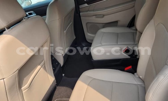 Acheter Occasion Voiture Ford Explorer Blanc à Cotonou, Benin Acheter Occasion Voiture Ford Explorer Blanc à Cotonou, Benin