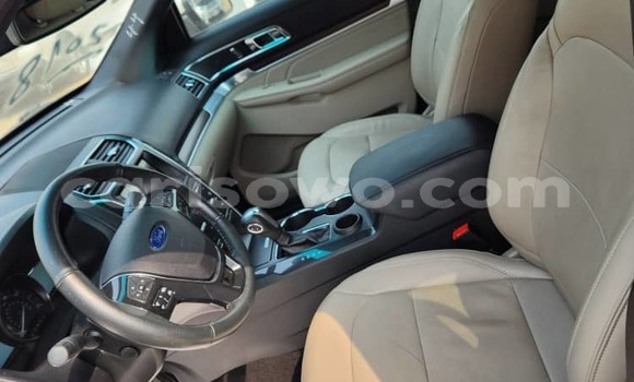 Acheter Occasion Voiture Ford Explorer Blanc à Cotonou, Benin Acheter Occasion Voiture Ford Explorer Blanc à Cotonou, Benin