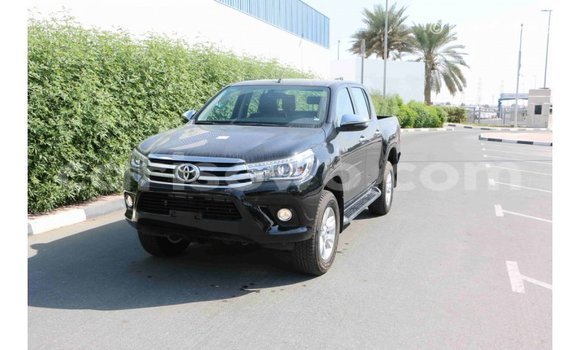 Acheter Import Voiture Toyota Hilux Noir à Import - Dubai, Benin Acheter Import Voiture Toyota Hilux Noir à Import - Dubai, Benin