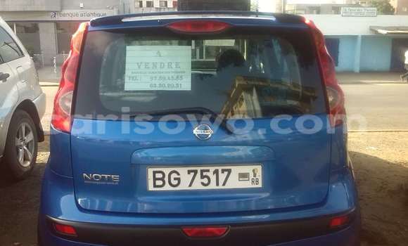 Sayi Na hannu Nissan Note Blue Mota in Cotonou a Benin Sayi Na hannu Nissan Note Blue Mota in Cotonou a Benin