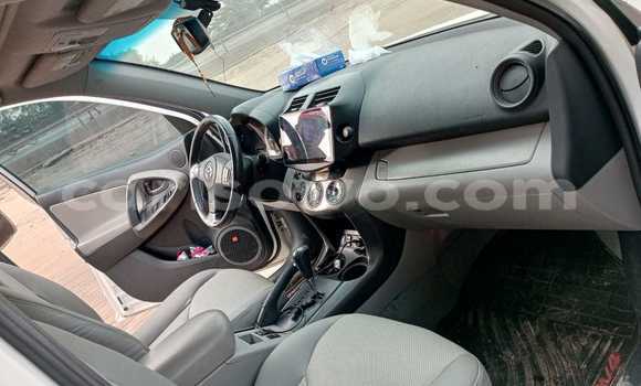 Sayi Na hannu Toyota RAV4 Sauran Mota in Cotonou a Benin