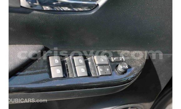 Acheter Import Voiture Toyota Hilux Noir à Import - Dubai, Benin Acheter Import Voiture Toyota Hilux Noir à Import - Dubai, Benin