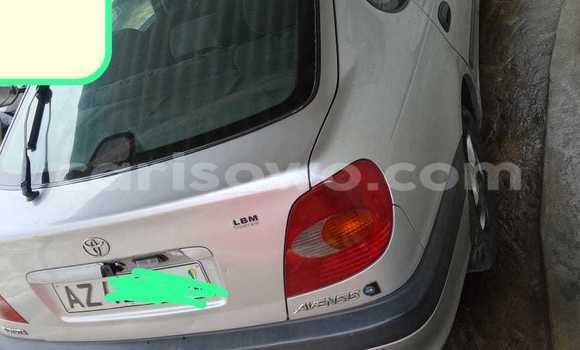 Ra Àlòkù Toyota Avensis Silver Ọkọ̀ in Cotonou ni Benin