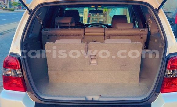Sayi Na hannu Toyota Highlander White Mota in Cotonou a Benin Sayi Na hannu Toyota Highlander White Mota in Cotonou a Benin