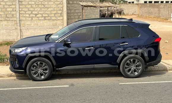 Sayi Na hannu Toyota RAV4 Blue Mota in Cotonou a Benin Sayi Na hannu Toyota RAV4 Blue Mota in Cotonou a Benin