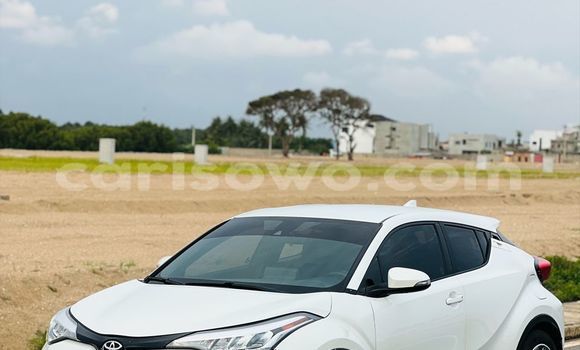 Acheter Occasion Voiture Toyota C-HR Blanc à Parakou, Benin Acheter Occasion Voiture Toyota C-HR Blanc à Parakou, Benin