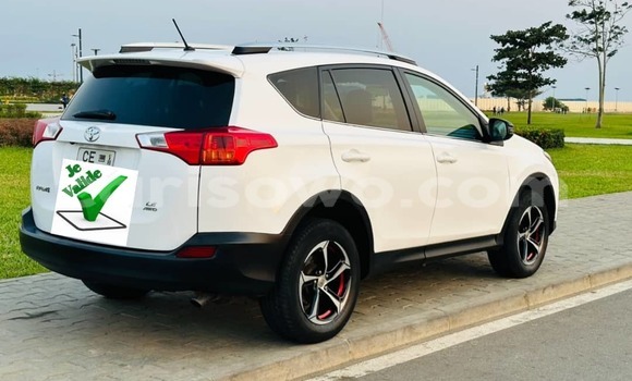 Acheter Occasion Voiture Toyota RAV4 Blanc à Abomey Calavi, Benin Acheter Occasion Voiture Toyota RAV4 Blanc à Abomey Calavi, Benin