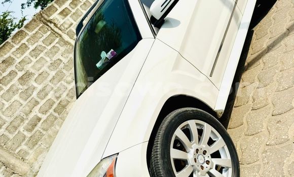 Sayi Na hannu Mercedes-Benz GLK–Class White Mota in Abomey Calavi a Benin Sayi Na hannu Mercedes-Benz GLK–Class White Mota in Abomey Calavi a Benin