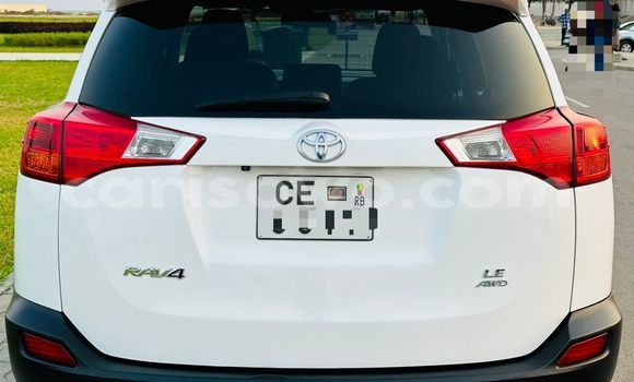 Acheter Occasion Voiture Toyota RAV4 Blanc à Cotonou, Benin Acheter Occasion Voiture Toyota RAV4 Blanc à Cotonou, Benin