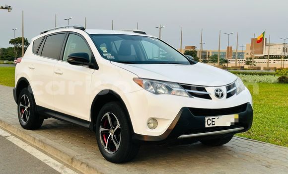 Acheter Occasion Voiture Toyota RAV4 Blanc à Cotonou, Benin Acheter Occasion Voiture Toyota RAV4 Blanc à Cotonou, Benin
