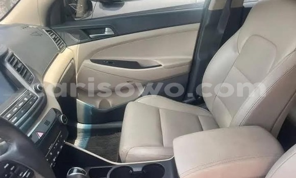 Acheter Neuf Voiture Hyundai Tucson Marron à Abomey Calavi, Benin Acheter Neuf Voiture Hyundai Tucson Marron à Abomey Calavi, Benin