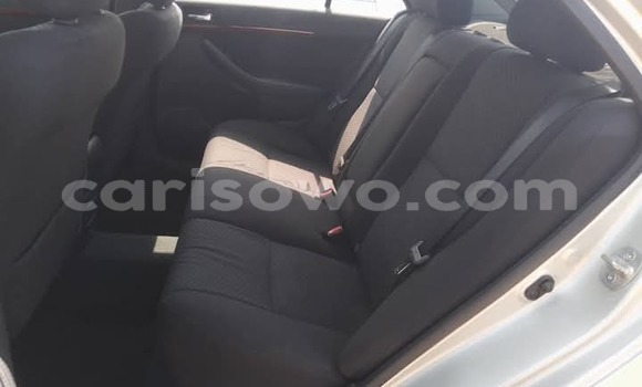 Sayi Sabo Toyota Avensis Azurfa Mota in Abomey Calavi a Benin Sayi Sabo Toyota Avensis Azurfa Mota in Abomey Calavi a Benin