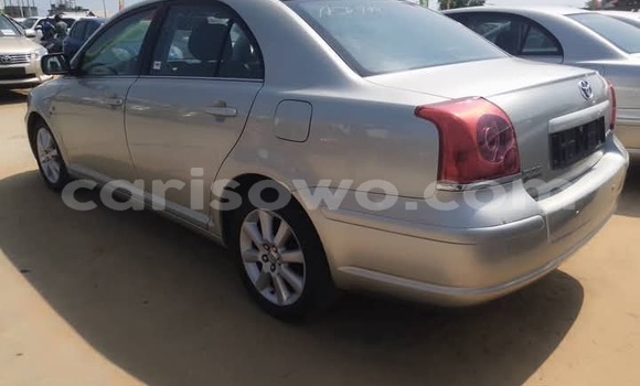 Sayi Sabo Toyota Avensis Azurfa Mota in Abomey Calavi a Benin Sayi Sabo Toyota Avensis Azurfa Mota in Abomey Calavi a Benin