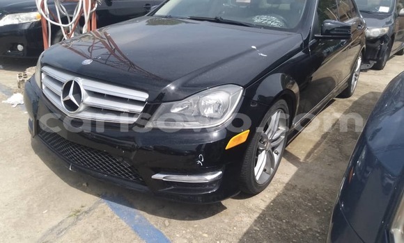 Sayi Sabo Mercedes-Benz 300–Series Black Mota in Abomey Calavi a Benin Sayi Sabo Mercedes-Benz 300–Series Black Mota in Abomey Calavi a Benin