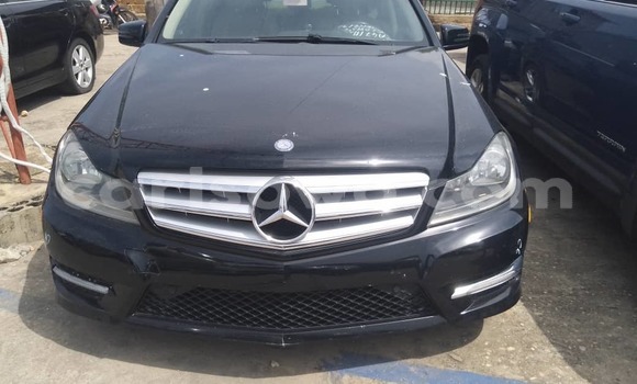 Sayi Sabo Mercedes-Benz 300–Series Black Mota in Abomey Calavi a Benin Sayi Sabo Mercedes-Benz 300–Series Black Mota in Abomey Calavi a Benin