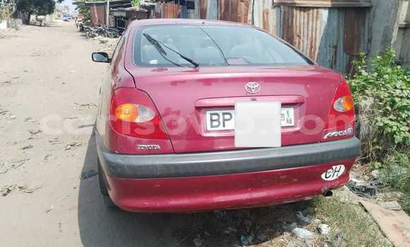 Acheter Occasion Voiture Toyota Avensis Rouge à Cotonou, Benin