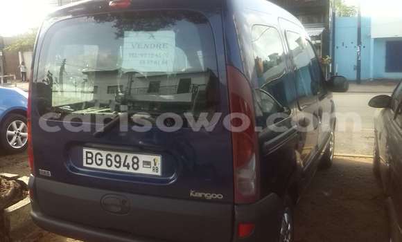 Sayi Na hannu Renault Kangoo Blue Mota in Cotonou a Benin Sayi Na hannu Renault Kangoo Blue Mota in Cotonou a Benin