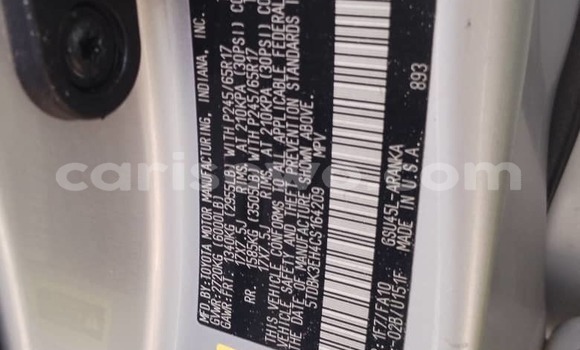 Ra Àlòkù Toyota Highlander funfun Ọkọ̀ in Cotonou ni Benin Ra Àlòkù Toyota Highlander funfun Ọkọ̀ in Cotonou ni Benin