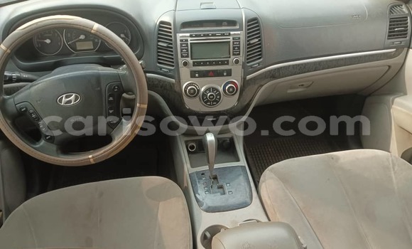 Sayi Na hannu Hyundai H1 Azurfa Mota in Abomey Calavi a Benin Sayi Na hannu Hyundai H1 Azurfa Mota in Abomey Calavi a Benin