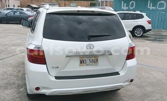 Acheter Occasion Voiture Toyota Highlander Blanc à Cotonou, Benin Acheter Occasion Voiture Toyota Highlander Blanc à Cotonou, Benin